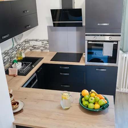 Villa Grande surface 252m2 jusqu'à 15 personnes avec terrasse - Barbecue , baby foot et parking gratuit - Malo Leone à Mauleon Extérieur photo